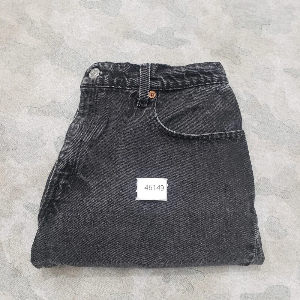 Vintage Levis Shorts Womens 10 Black Pockets Denim Jorts - Picture 11 of 11